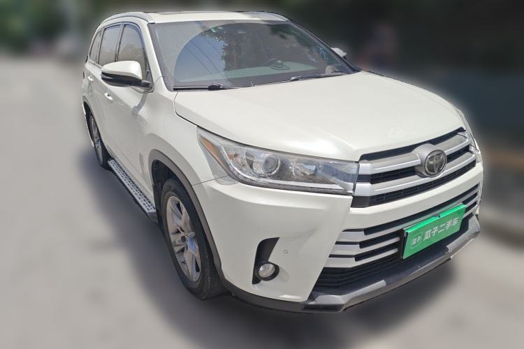 Used Toyota Highlander 2018 2.0T Four-Wheel Drive Luxury Edition 7 Seats China V Emission Standard Front Right 45 Deg