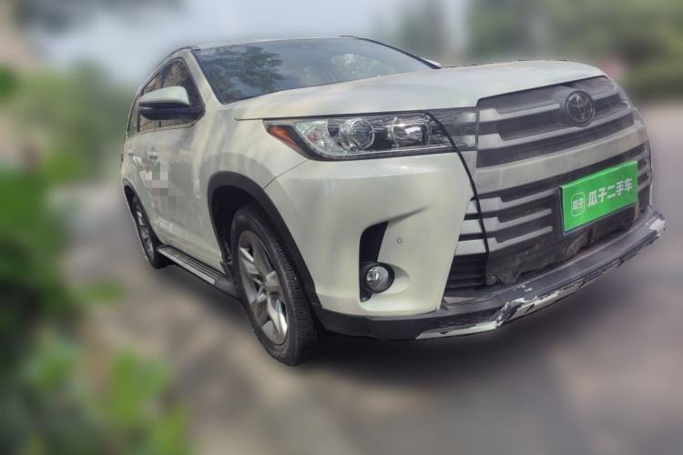 Used Toyota Highlander 2018 2.0T Two-Wheel-Drive Luxury Edition 7 Seats Emission Standard China V Front Right 45 Deg