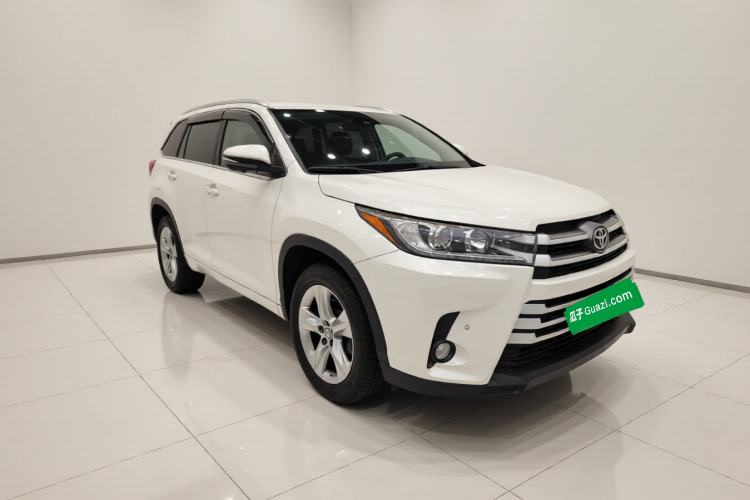 Used Toyota Highlander 2018 2.0T Four-Wheel Drive Luxury Edition 7 Seats China V Emission Standard Front Right 45 Deg
