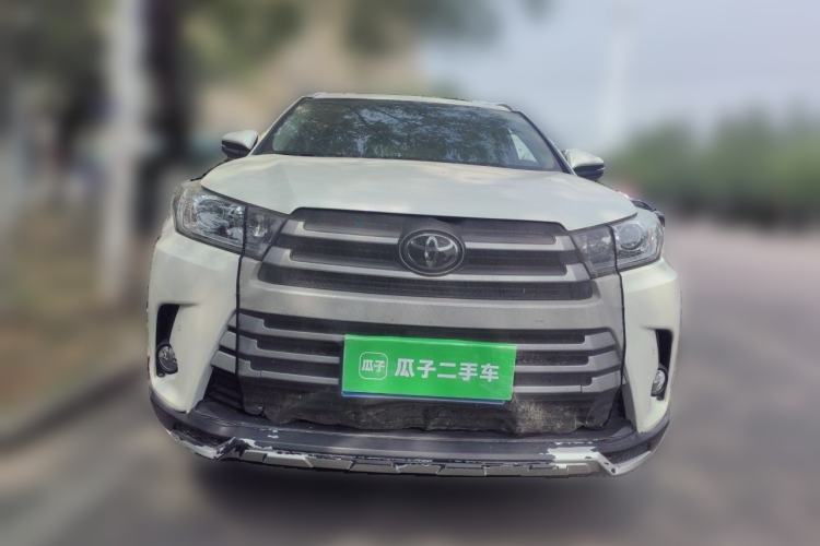 Used Toyota Highlander 2018 2.0T Two-Wheel-Drive Luxury Edition 7 Seats Emission Standard China V Front