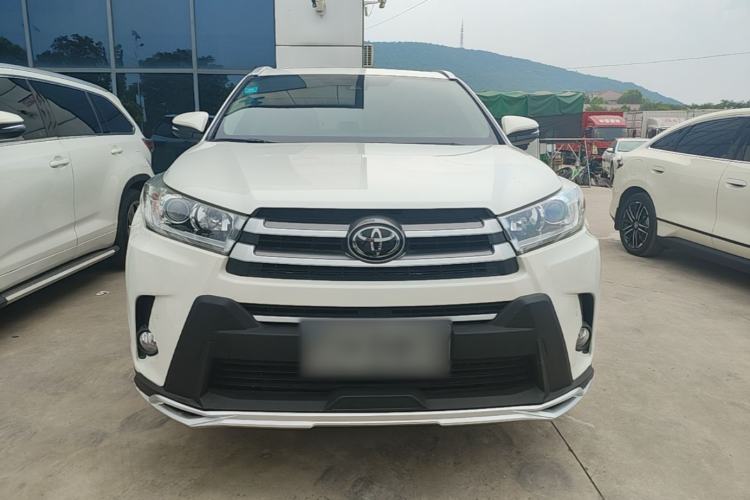 Used Toyota Highlander 2018 2.0T Four-Wheel Drive Luxury Edition 7 Seats China V Emission Standard Front