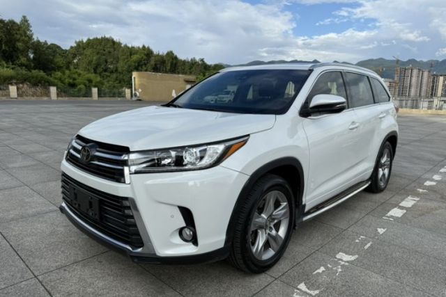 Ojetý Toyota Highlander 2018 2.0T Four-Wheel Drive Prestige Version 7 Seats China VI Standard