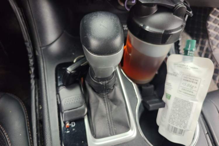 Used Toyota Highlander 2018 2.0T Four-Wheel Drive Prestige Version 7 Seats China VI Standard Gear Lever