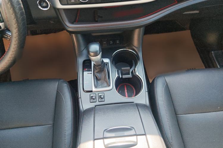 Used Toyota Highlander 2018 2.0T Four-Wheel Drive Prestige Version 7 Seats China VI Standard Gear Lever