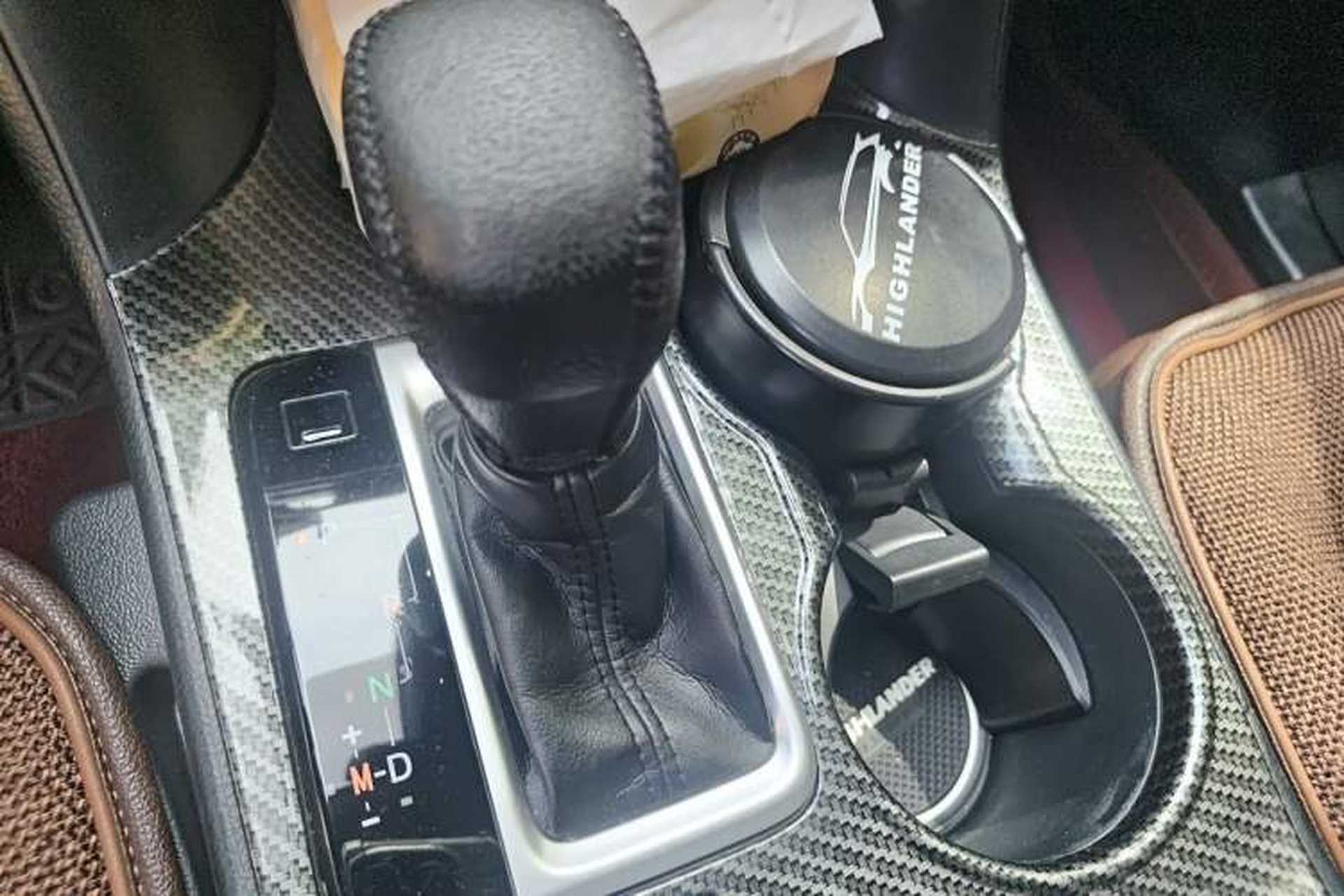 Used Toyota Highlander 2018 2.0T Four-Wheel Drive Prestige Version 7 Seats China V Emission Standard Gear Lever