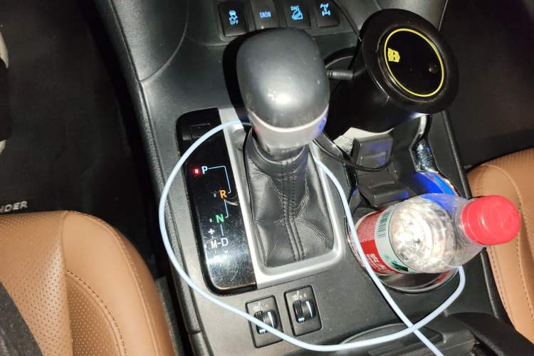 Used Toyota Highlander 2018 2.0T Four-Wheel Drive Knight Edition 7 Seats China VI Standard Gear Lever