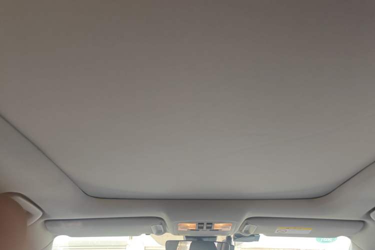 Used Toyota Highlander 2018 2.0T Four-Wheel Drive Prestige Version 7 Seats China V Emission Standard Headliner