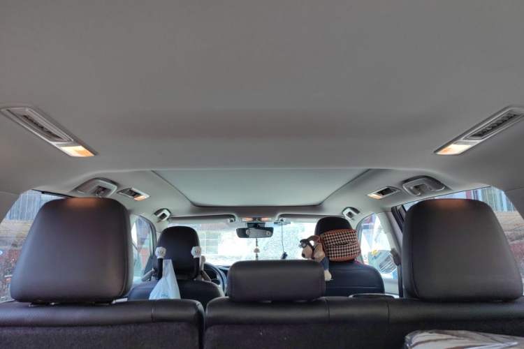 Used Toyota Highlander 2018 2.0T Four-Wheel Drive Luxury Edition 7 Seats China V Emission Standard Headliner