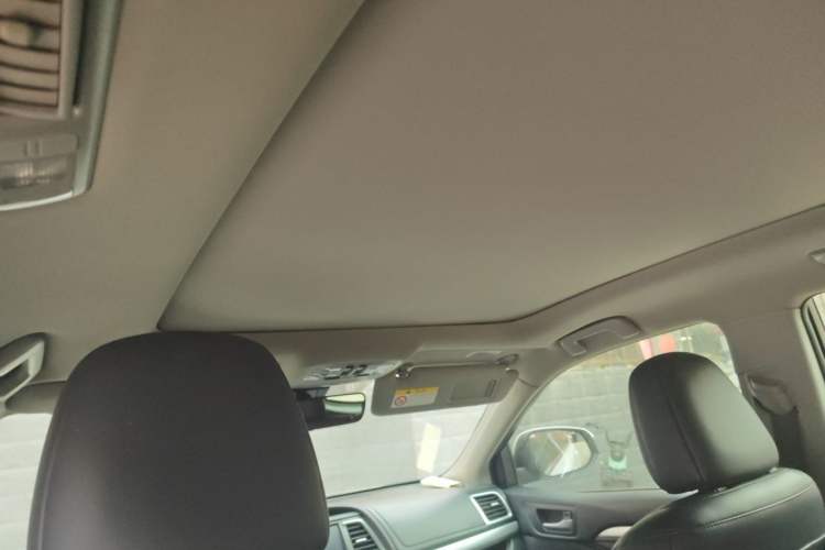 Used Toyota Highlander 2018 2.0T Four-Wheel Drive Luxury Version 7 Seats China VI Standard Headliner