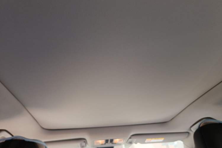 Used Toyota Highlander 2018 2.0T Four-Wheel Drive Luxury Edition 7 Seats China V Emission Standard Headliner