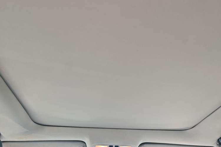 Used Toyota Highlander 2018 2.0T Four-Wheel Drive Luxury Edition 7 Seats China V Emission Standard Headliner