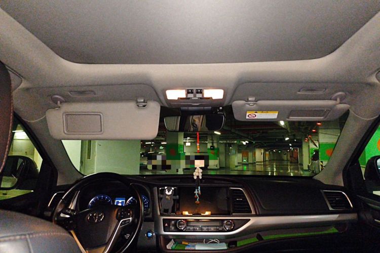 Used Toyota Highlander 2018 2.0T Four-Wheel Drive Prestige Version 7 Seats China V Emission Standard Headliner
