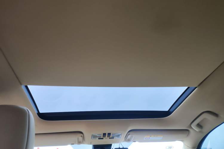 Used Toyota Highlander 2018 2.0T Four-Wheel Drive Ultimate Edition 7-Seater Emission Standard China V Headliner