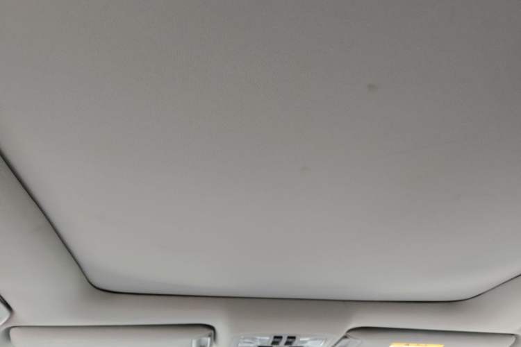 Used Toyota Highlander 2018 2.0T Four-Wheel Drive Luxury Edition 7 Seats China V Emission Standard Headliner