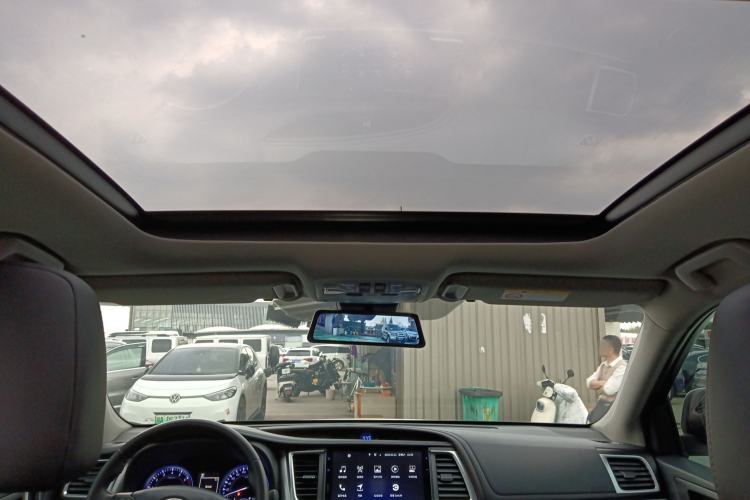 Used Toyota Highlander 2018 2.0T Four-Wheel Drive Prestige Version 7 Seats China VI Standard Headliner