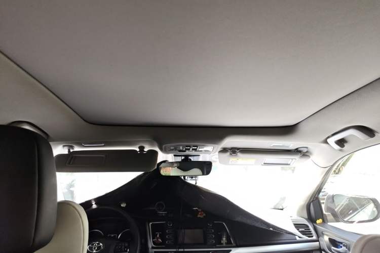 Used Toyota Highlander 2018 2.0T Four-Wheel Drive Luxury Edition 7 Seats China V Emission Standard Headliner