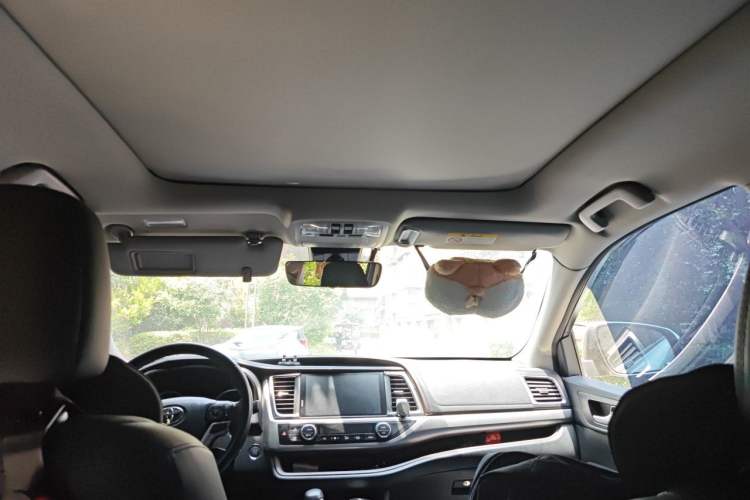 Used Toyota Highlander 2018 2.0T Four-Wheel Drive Prestige Version 7 Seats China V Emission Standard Headliner