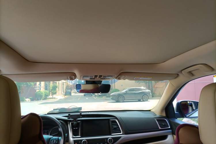 Used Toyota Highlander 2018 2.0T Four-Wheel Drive Prestige Version 7 Seats China V Emission Standard Headliner