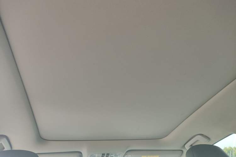Used Toyota Highlander 2018 2.0T Four-Wheel Drive Luxury Edition 7 Seats China V Emission Standard Headliner