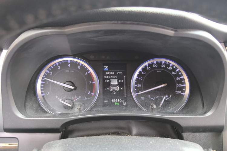 Used Toyota Highlander 2018 2.0T Four-Wheel Drive Luxury Edition 7 Seats China V Emission Standard Instrument Cluster
