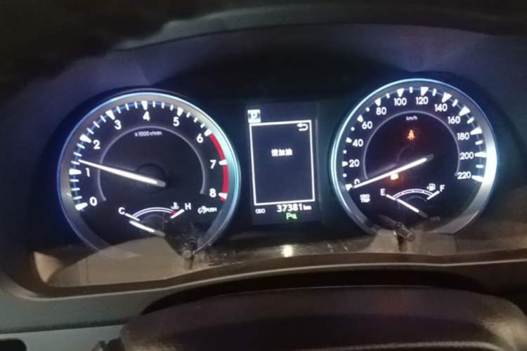 Used Toyota Highlander 2018 2.0T Four-Wheel Drive Luxury Version 7 Seats China VI Standard Instrument Cluster