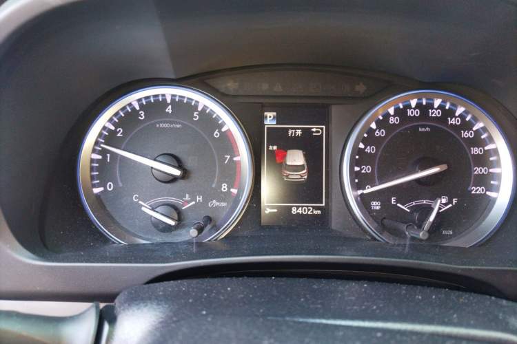 Used Toyota Highlander 2018 2.0T Four-Wheel Drive Prestige Version 7 Seats China V Emission Standard Instrument Cluster