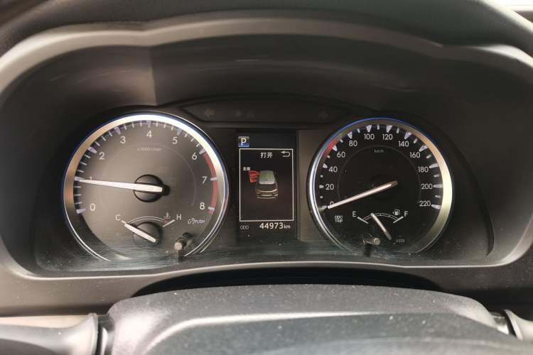 Used Toyota Highlander 2018 2.0T Four-Wheel Drive Luxury Version 7 Seats China VI Standard Instrument Cluster