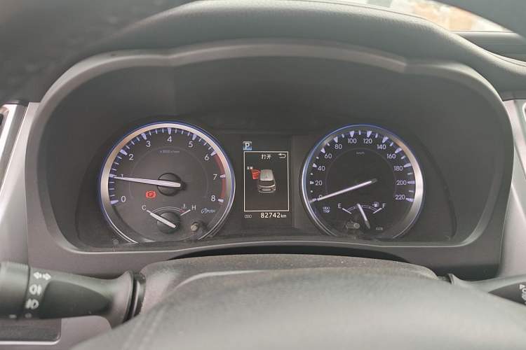 Used Toyota Highlander 2018 2.0T Four-Wheel Drive Luxury Version 7 Seats China VI Standard Instrument Cluster