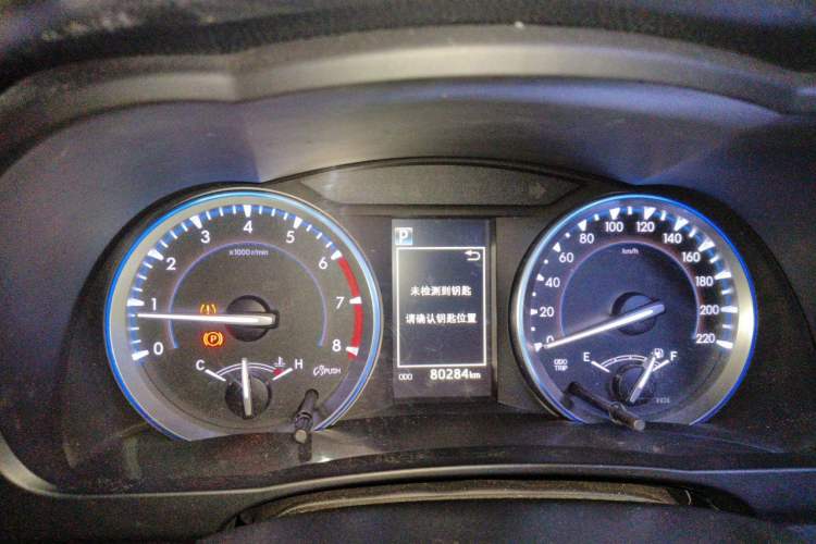 Used Toyota Highlander 2018 2.0T Four-Wheel Drive Luxury Edition 7 Seats China V Emission Standard Instrument Cluster