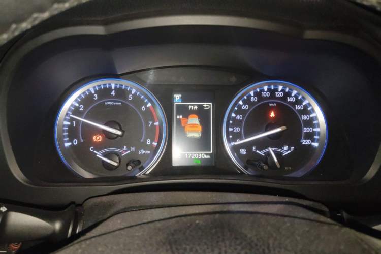 Used Toyota Highlander 2018 2.0T Four-Wheel Drive Prestige Version 7 Seats China V Emission Standard Instrument Cluster