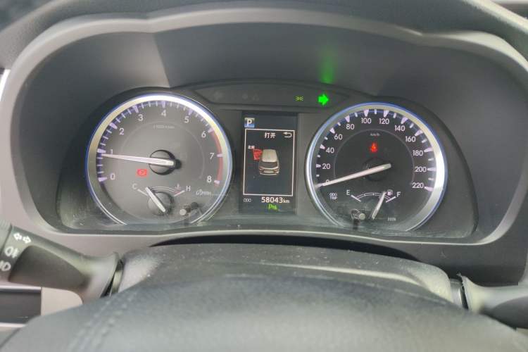 Used Toyota Highlander 2018 2.0T Four-Wheel Drive Luxury Version 7 Seats China VI Standard Instrument Cluster