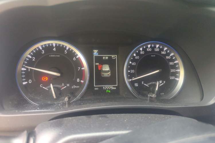 Used Toyota Highlander 2018 2.0T Four-Wheel Drive Luxury Version 7 Seats China VI Standard Instrument Cluster