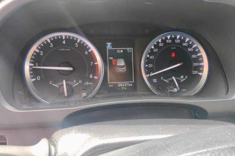 Used Toyota Highlander 2018 2.0T Four-Wheel Drive Prestige Version 7 Seats China V Emission Standard Instrument Cluster