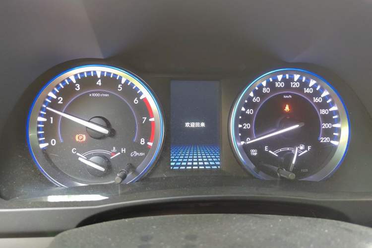 Used Toyota Highlander 2018 2.0T Four-Wheel Drive Prestige Version 7 Seats China VI Standard Instrument Cluster