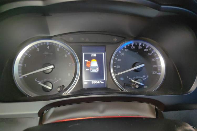 Used Toyota Highlander 2018 2.0T Four-Wheel Drive Luxury Version 7 Seats China VI Standard Instrument Cluster