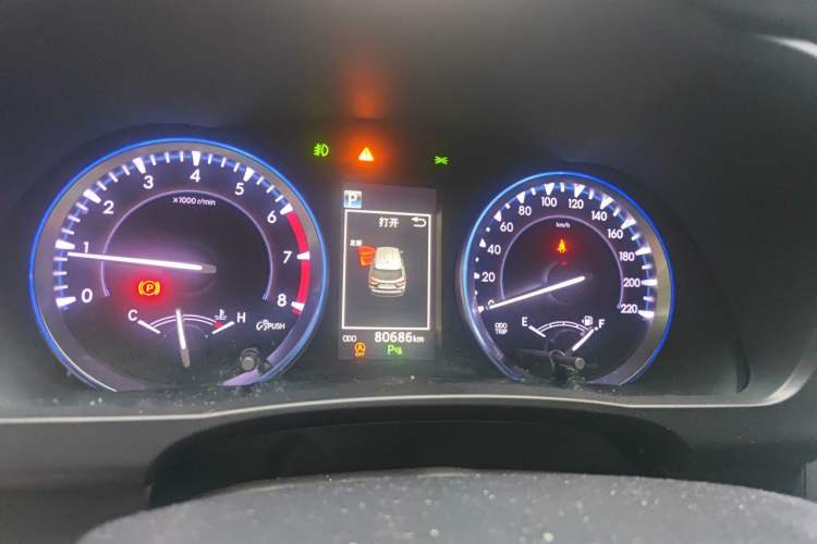 Used Toyota Highlander 2018 2.0T Four-Wheel Drive Prestige Version 7 Seats China VI Standard Instrument Cluster