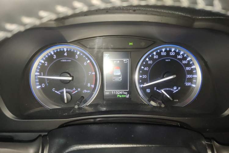 Used Toyota Highlander 2018 2.0T Four-Wheel Drive Prestige Version 7 Seats China VI Standard Instrument Cluster