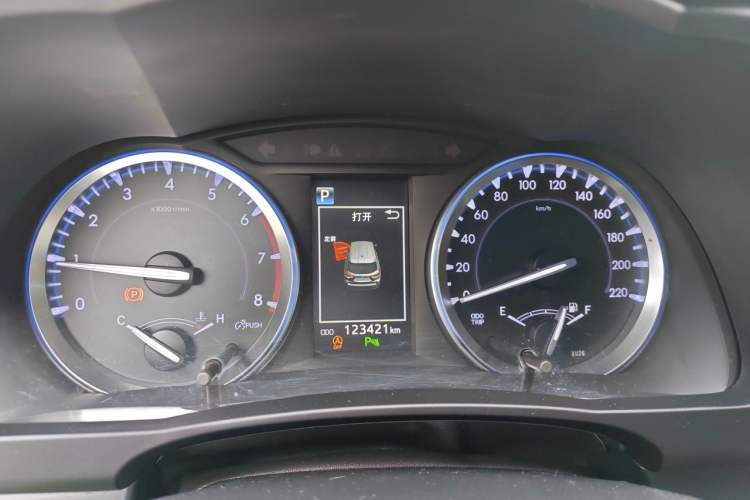 Used Toyota Highlander 2018 2.0T Four-Wheel Drive Luxury Version 7 Seats China VI Standard Instrument Cluster