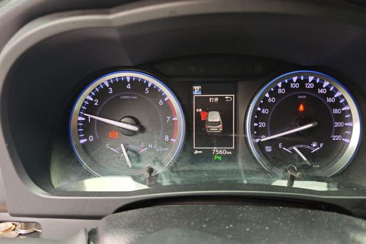 Used Toyota Highlander 2018 2.0T Four-Wheel Drive Luxury Edition 7 Seats China V Emission Standard Instrument Cluster