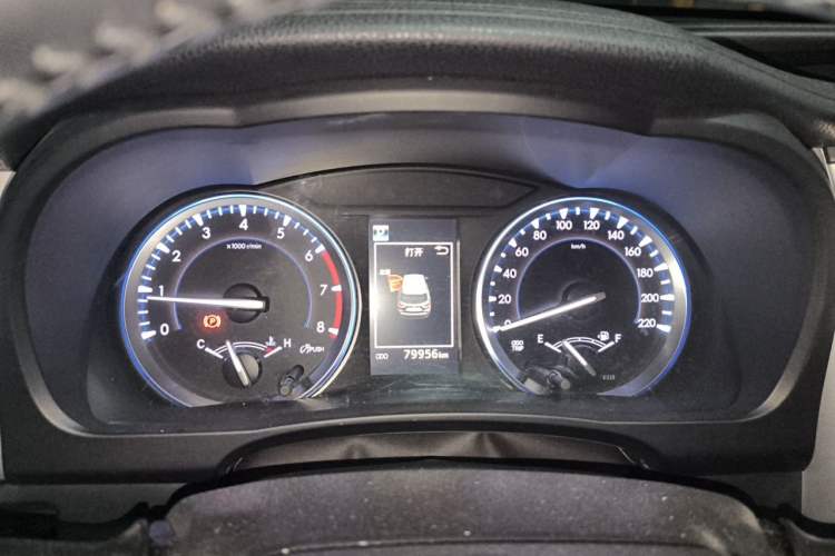 Used Toyota Highlander 2018 2.0T Four-Wheel Drive Luxury Version 7 Seats China VI Standard Instrument Cluster