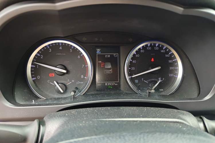 Used Toyota Highlander 2018 2.0T Four-Wheel Drive Luxury Version 7 Seats China VI Standard Instrument Cluster