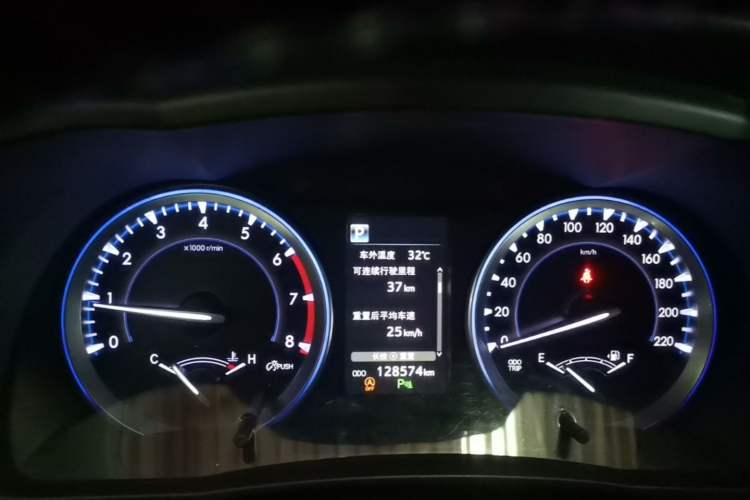 Used Toyota Highlander 2018 2.0T Four-Wheel Drive Luxury Version 7 Seats China VI Standard Instrument Cluster