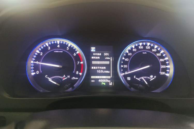 Used Toyota Highlander 2018 2.0T Four-Wheel Drive Luxury Version 7 Seats China VI Standard Instrument Cluster