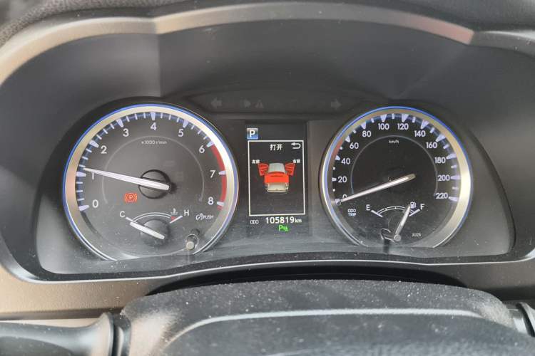 Used Toyota Highlander 2018 2.0T Four-Wheel Drive Luxury Edition 7 Seats China V Emission Standard Instrument Cluster