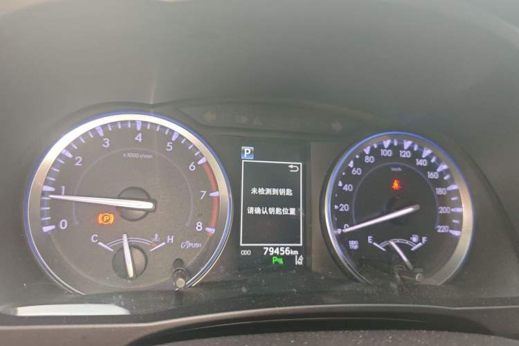 Used Toyota Highlander 2018 2.0T Four-Wheel Drive Luxury Edition 7 Seats China V Emission Standard Instrument Cluster