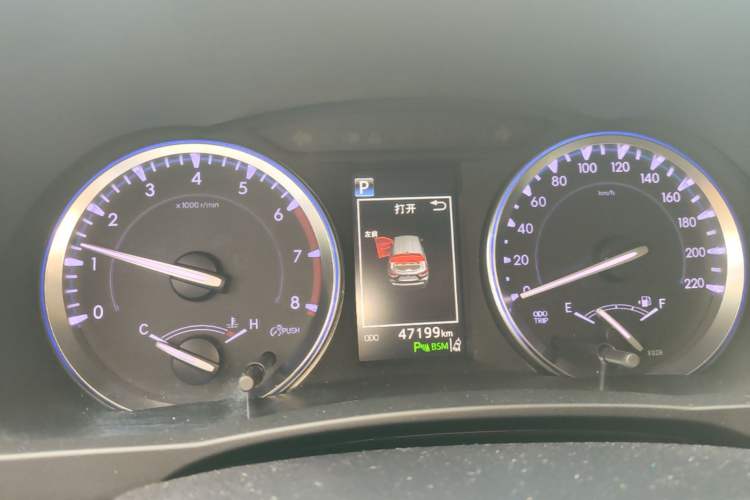 Used Toyota Highlander 2018 2.0T Four-Wheel Drive Ultimate Edition 7-Seater Emission Standard China V Instrument Cluster