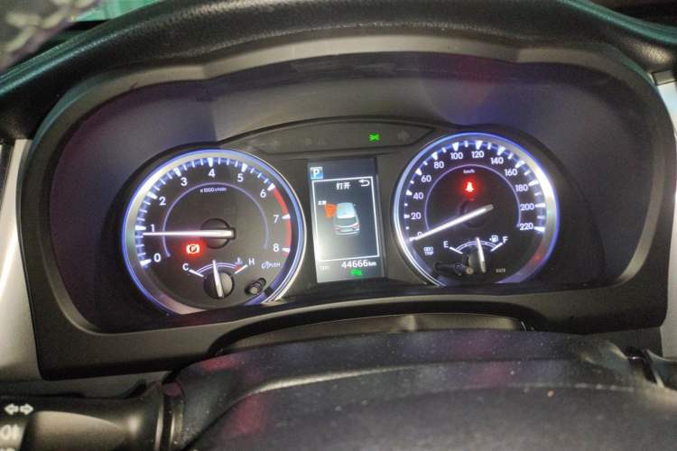 Used Toyota Highlander 2018 2.0T Four-Wheel Drive Luxury Version 7 Seats China VI Standard Instrument Cluster