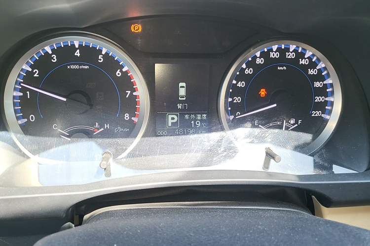 Used Toyota Highlander 2018 2.0T Two-Wheel Drive Elite Version 5 Seats China VI Standard Instrument Cluster