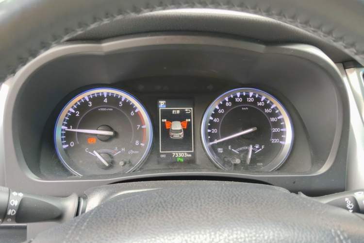 Used Toyota Highlander 2018 2.0T Four-Wheel Drive Luxury Edition 7 Seats China V Emission Standard Instrument Cluster