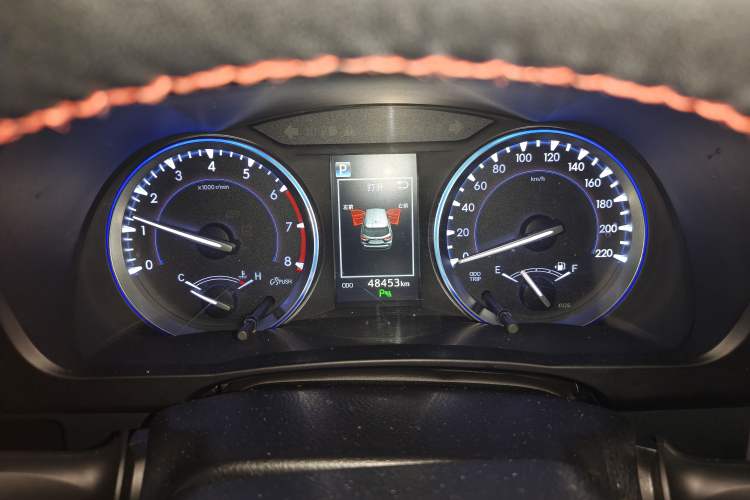 Used Toyota Highlander 2018 2.0T Four-Wheel Drive Luxury Edition 7 Seats China V Emission Standard Instrument Cluster